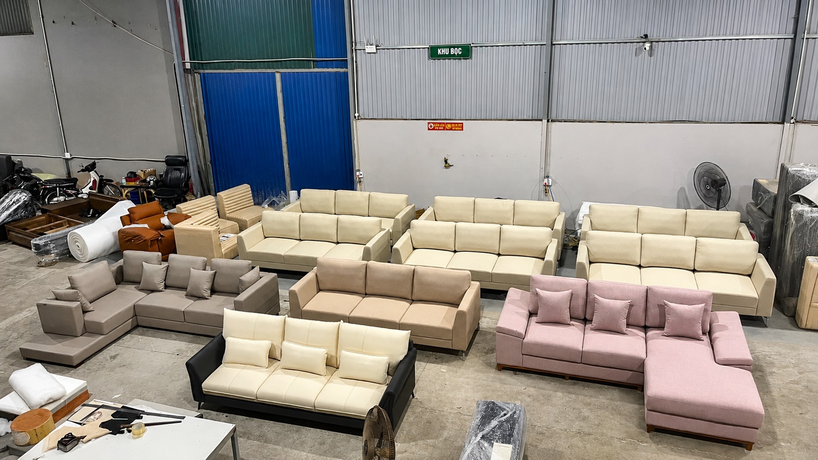 Xưởng sản xuất sofa 2.000m²