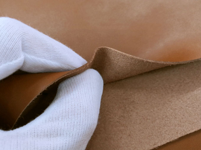 Da Microfiber với nhiều đặc tính ưu việt giúp vệ sinh dễ dàng hơn