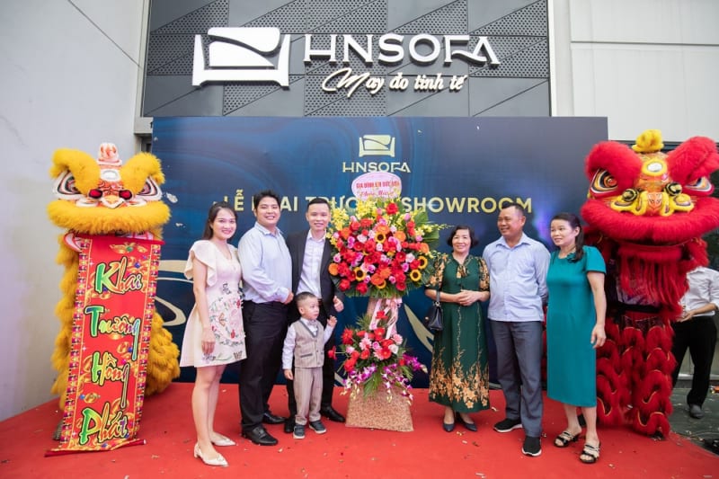 khai truong showroom hnsofa 11 e1671590229911