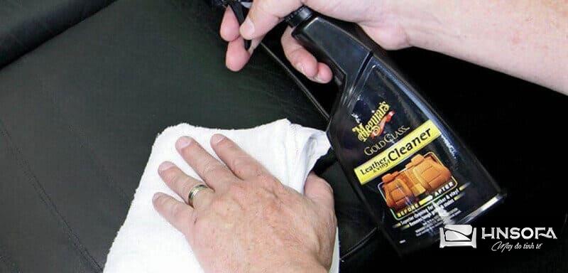 dung dịch vệ sinh ghế sofa da Gold Class là sản phẩm vệ sinh ghế sofa của Thái Lan