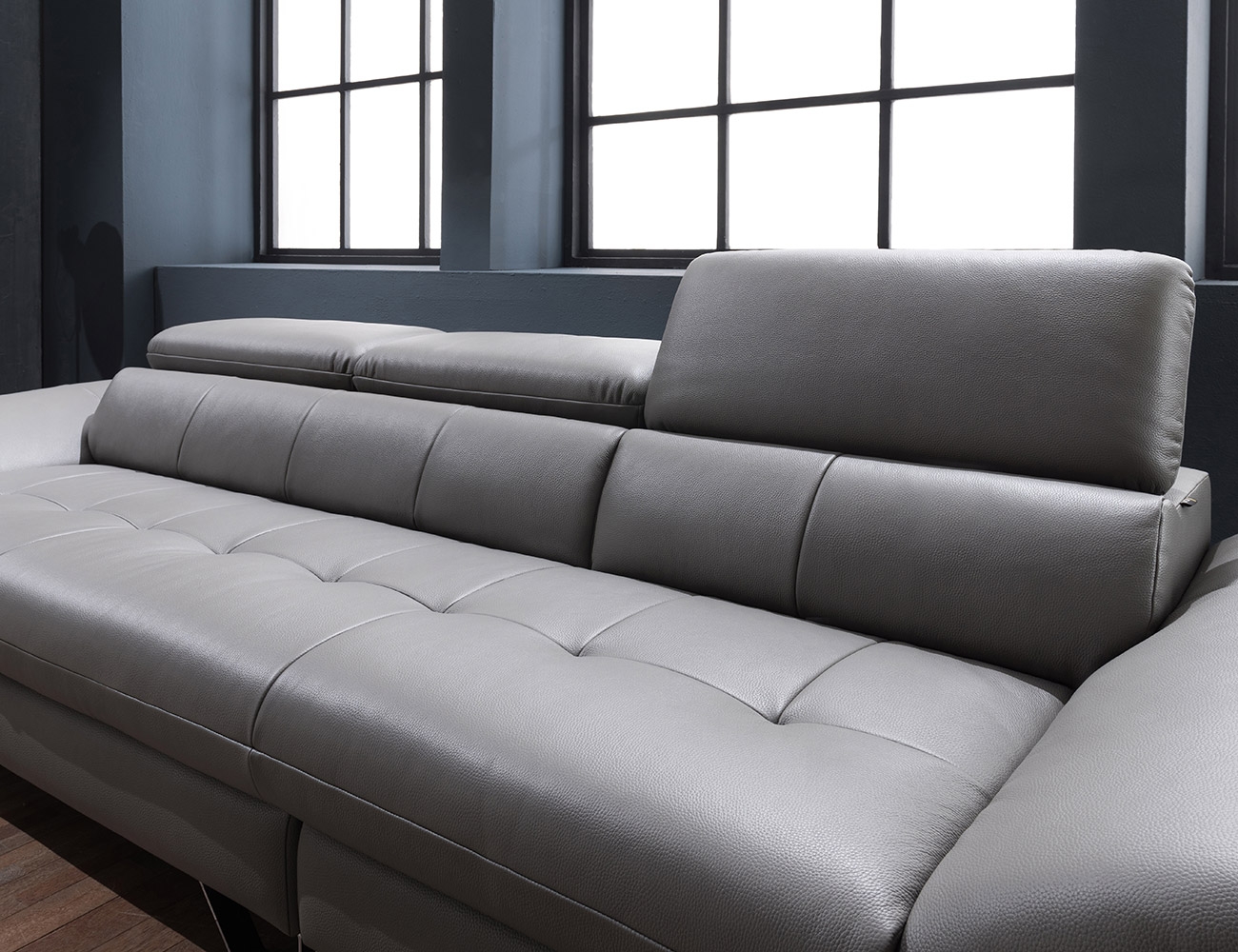 Sang trọng, hiện đại cùng mẫu sofa da Microfiber HNS71 - Ảnh 9