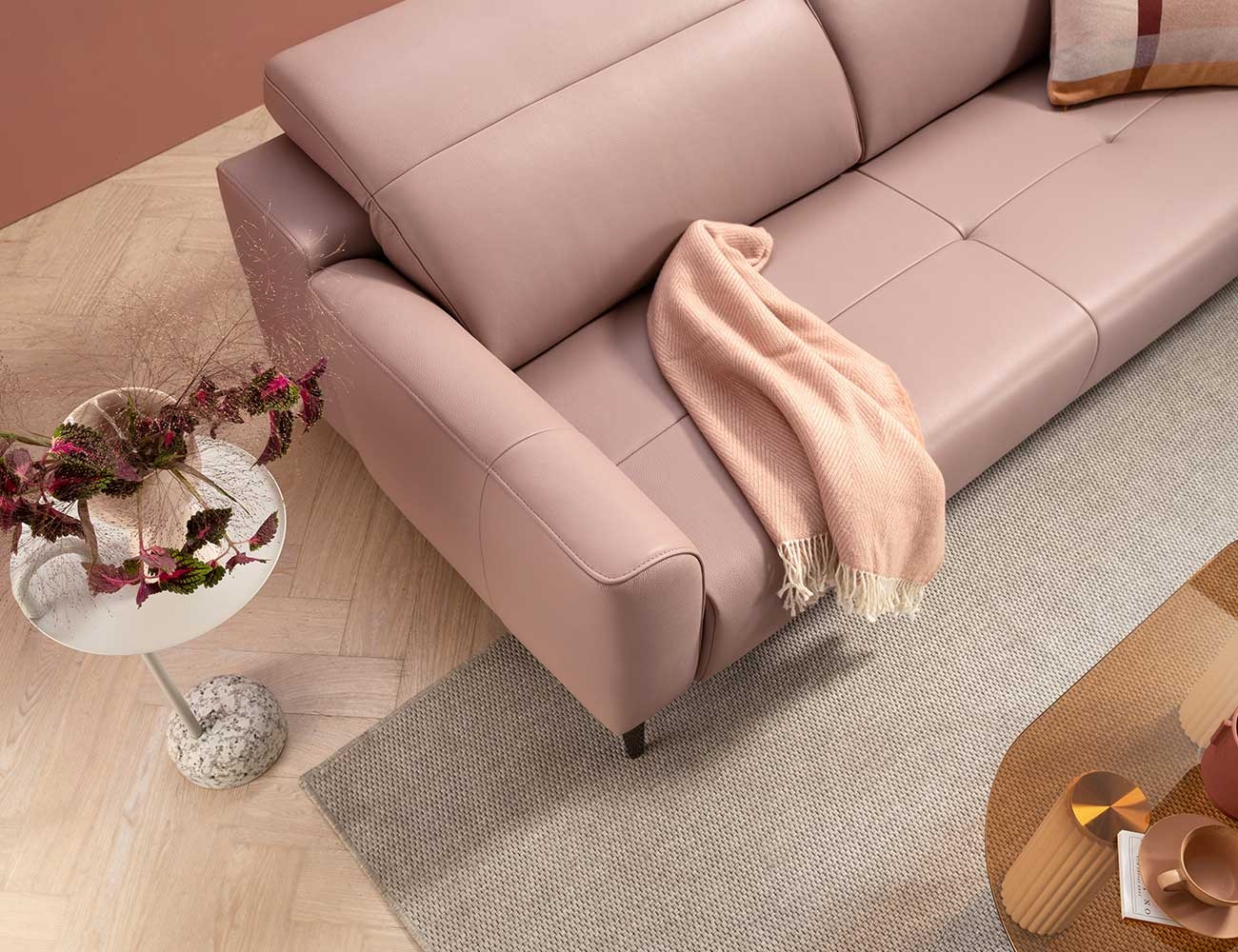 Những ưu điểm vượt trội của Sofa da bò HNS78 - Ảnh 3