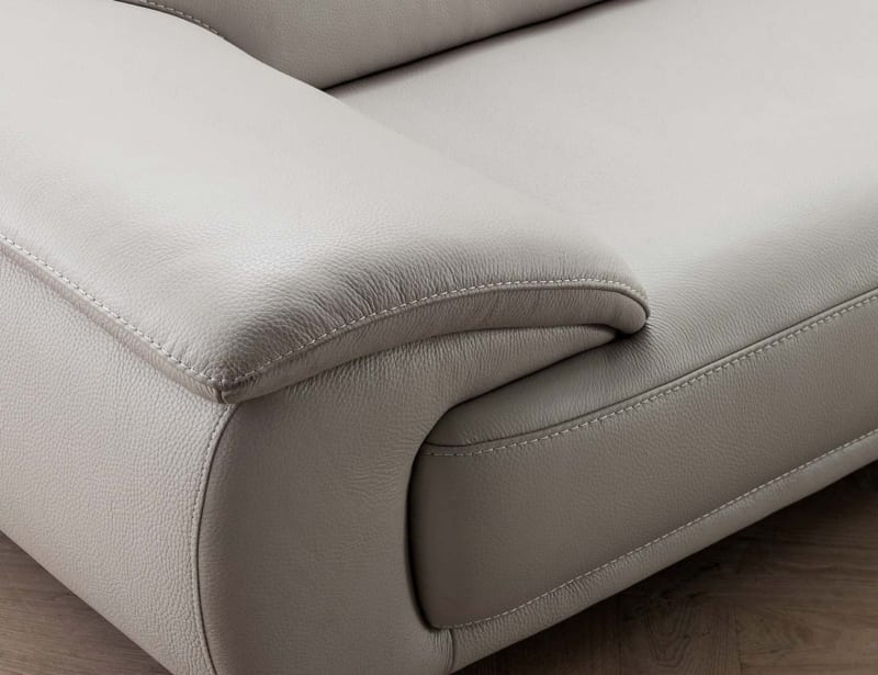 Mẫu sofa da hiện đại HNS81 được thiết kế tinh tế