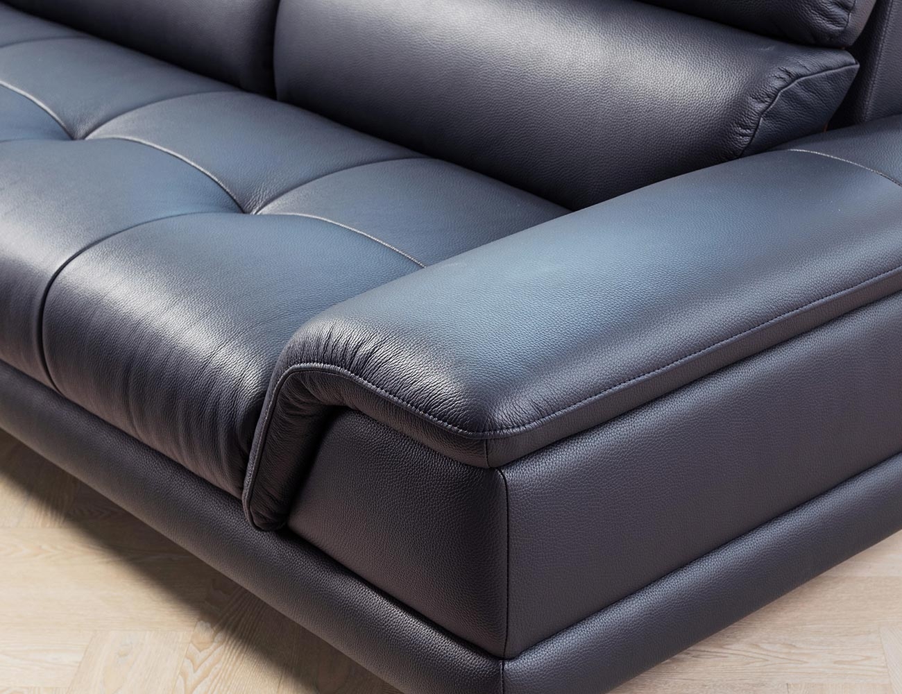 Giải pháp lý tưởng cho không gian nhỏ với mẫu Sofa văng HNS98 từ da bò Ý - Ảnh 5