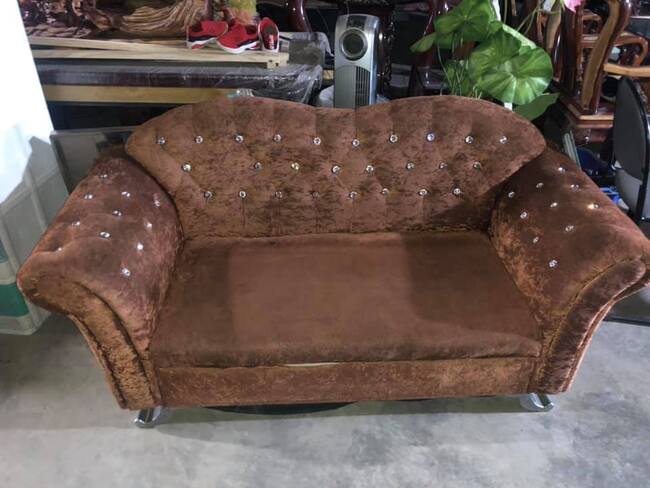 co-nen-mua-sofa-cu-gia-re (2)
