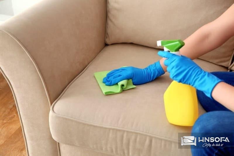 cách làm sạch ghế sofa nhung