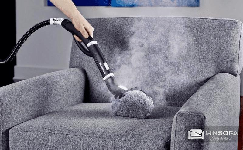 Cách làm sạch sofa vải bố bằng hơi nước đơn giản và dễ dàng