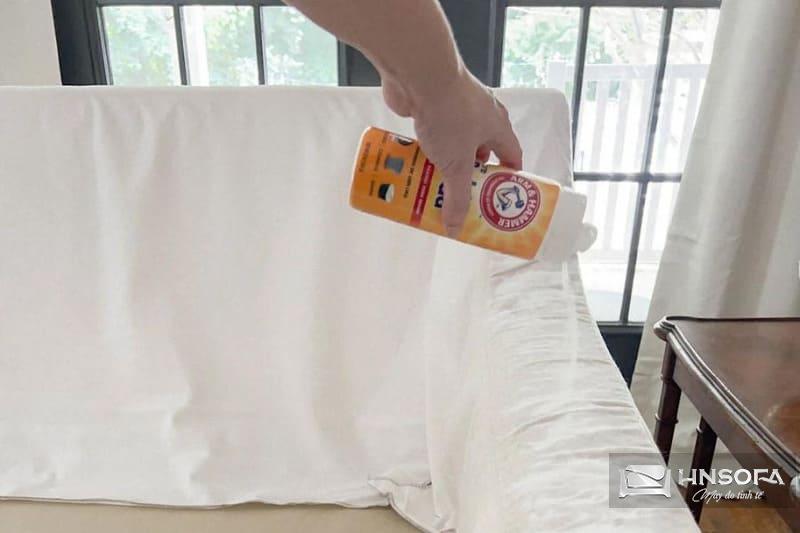 Sử dụng dung dịch Baking soda để làm sạch sofa giả da