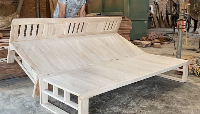 Bộ khung ghế sofa giường thông minh được đóng tại xưởng