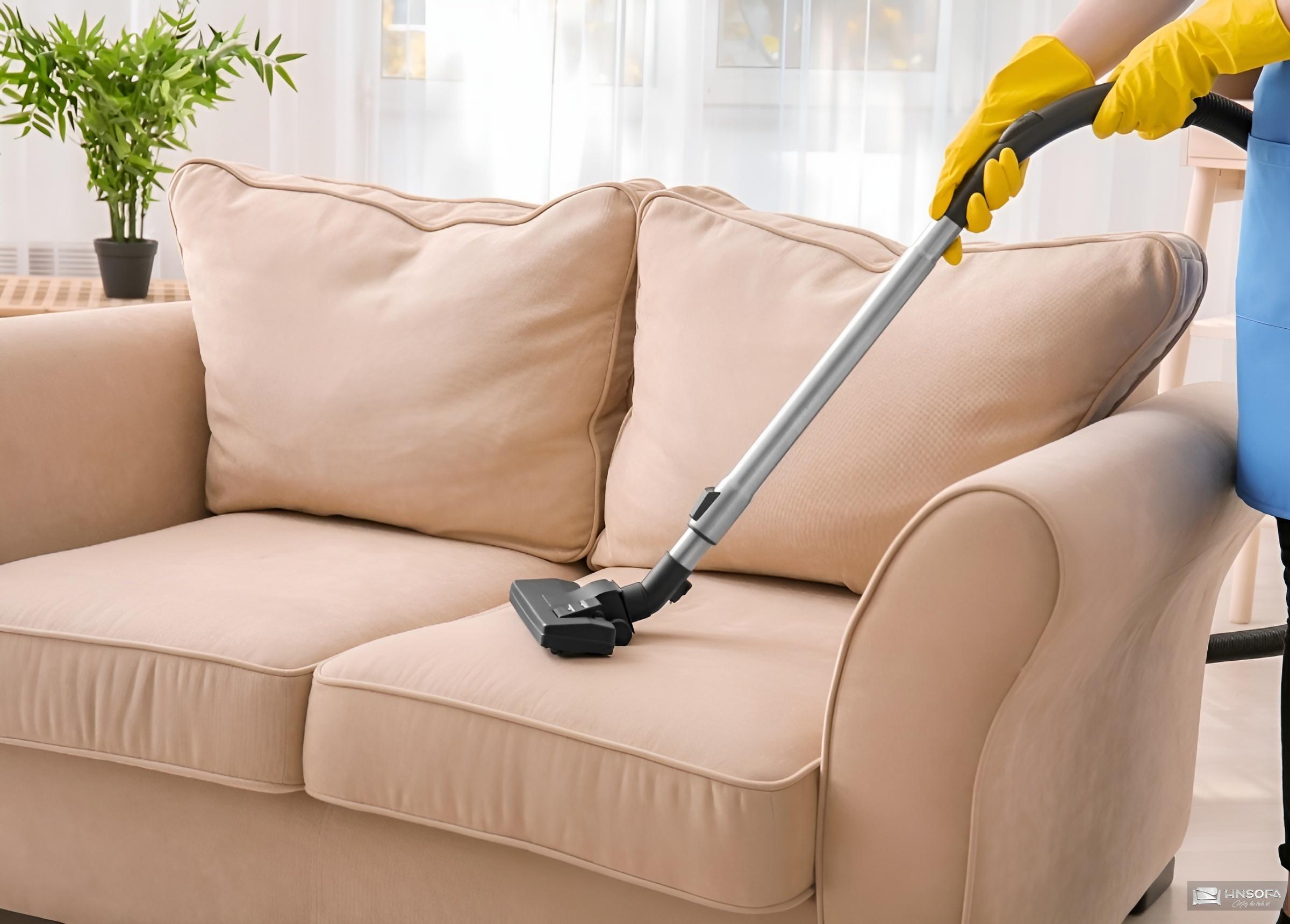 Vệ sinh sofa sạch sẽ loại bỏ vết bẩn và giúp sofa sạch sẽ hơn