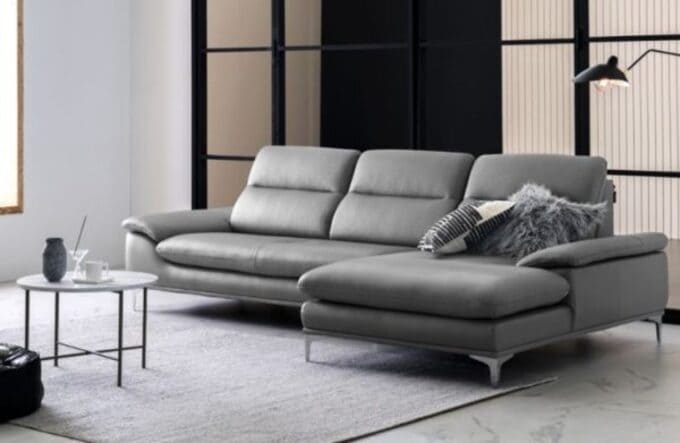 Sofa màu xám tinh tế, hiện đại