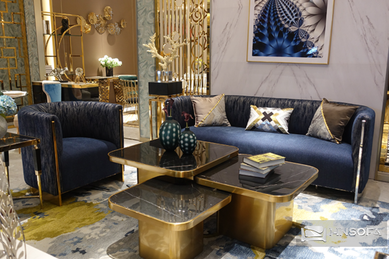 Bàn sofa cần hài hòa với tổng thể phong cách của phòng khách