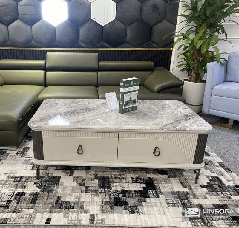 Bàn sofa có thể được dùng như một nơi để trưng bày lọ hoa, tác phẩm nghệ thuật nhỏ