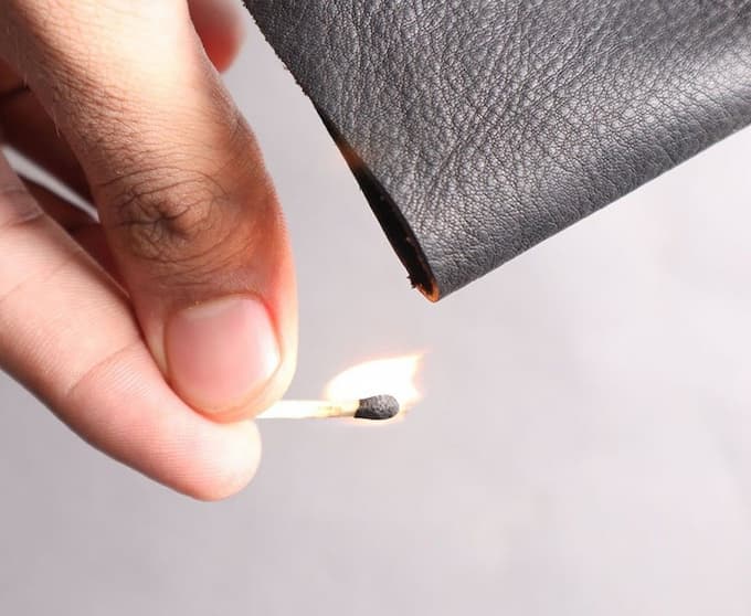 Sử dụng lửa là cách được sử dụng để kiểm tra da thật nhiều nhất
